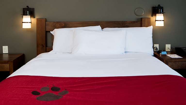 The bed in the Majestic Bunk Bed Suite (Balcony/Patio)